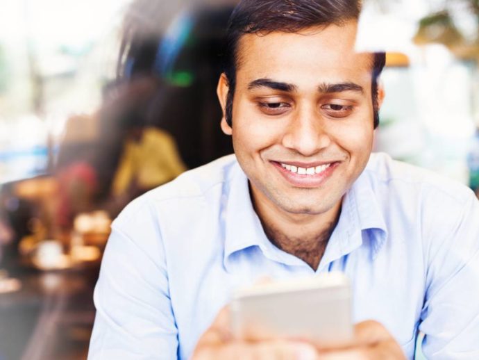 feature-internet-users-690x518.jpg feature-internet-users-690x518.jpg