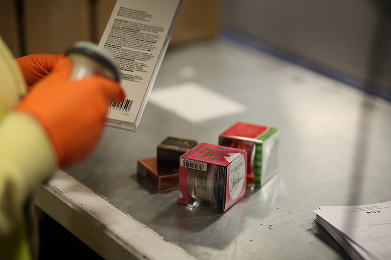 F_110968.jpg F_110968.jpg